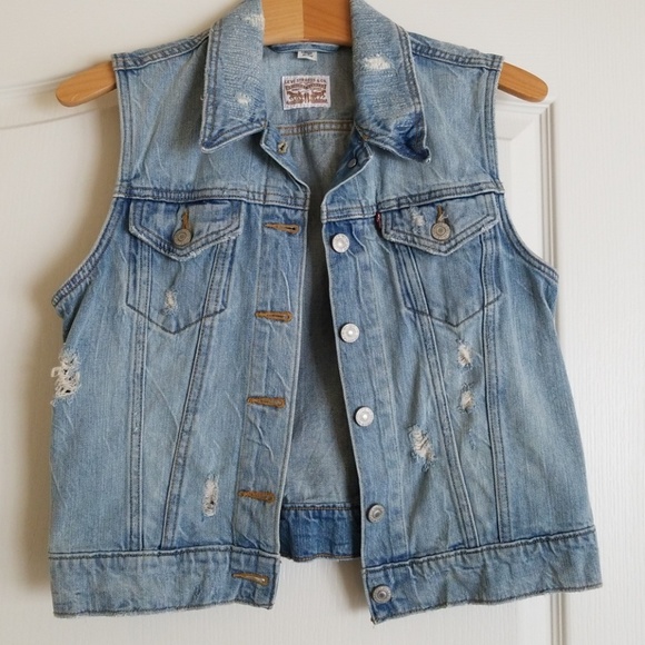 Levi's denim vest - Picture 1 of 6